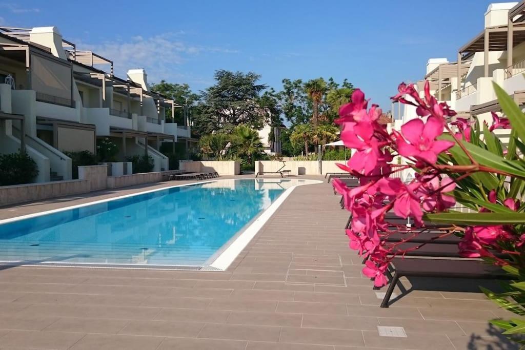 Residence Jesolo Lido Centro Con Piscina Exterior photo