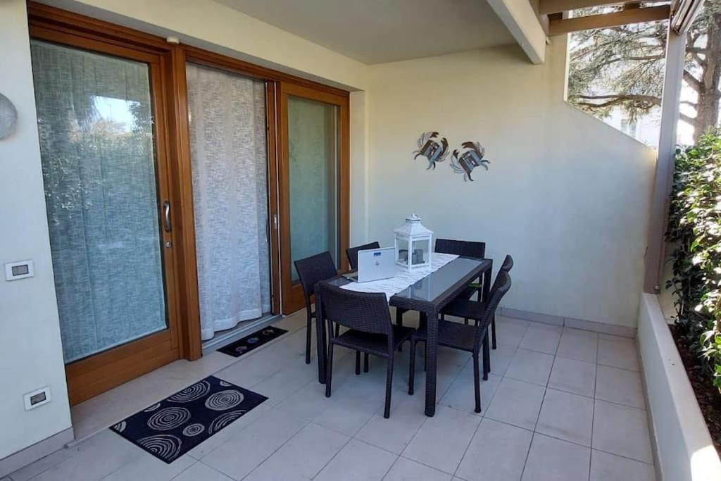 Residence Jesolo Lido Centro Con Piscina Exterior photo