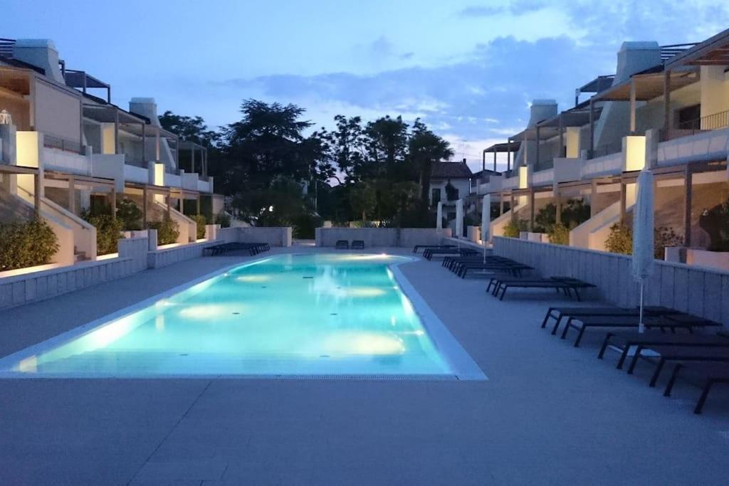 Residence Jesolo Lido Centro Con Piscina Exterior photo